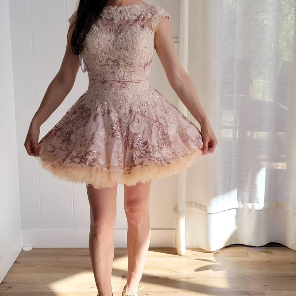 Jovani puffy mini dress size 6 pink nude
